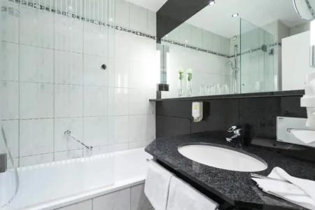 InterContinental Singapore Robertson Quay by IHG - 9