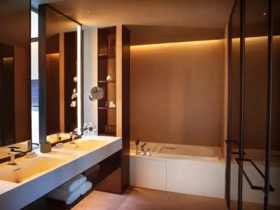 InterContinental Singapore Robertson Quay by IHG - 8