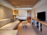 Suite with balcony