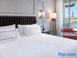 2 Bedrooms Executive The Level Junior Suite