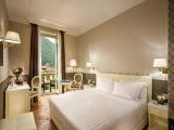 Executive room with balcony and with lake view