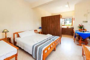 Follow The Sun Hotel Apartments, Polis Chrysochous