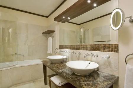 Mamaison Le Regina Boutique - 7