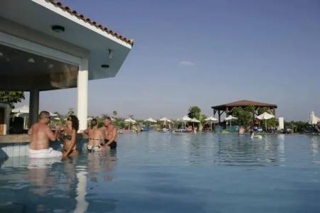 Avanti Holiday Village - 12