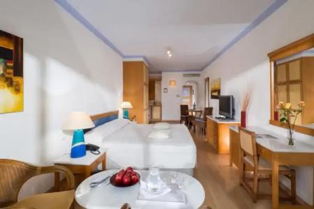 Paphos Gardens Holiday Resort - 80