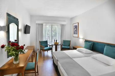 Paphos Gardens Holiday Resort - 60