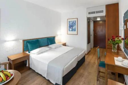 Paphos Gardens Holiday Resort - 50