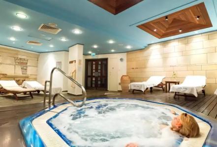 Paphos Gardens Holiday Resort - 37