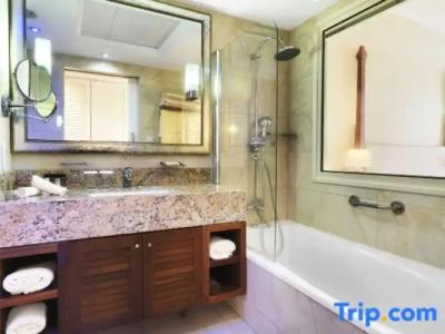 Alexander The Great Beach - 228