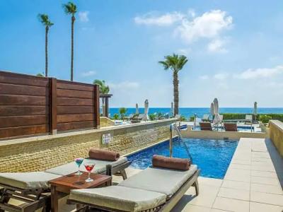 Alexander The Great Beach - 101