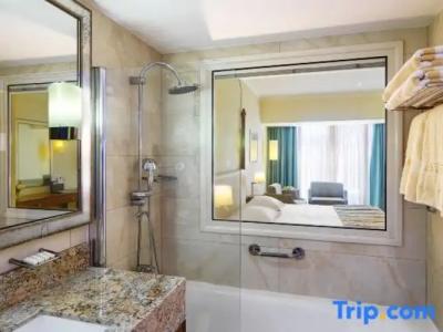 Alexander The Great Beach - 151