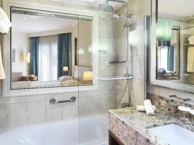 Alexander The Great Beach - 135