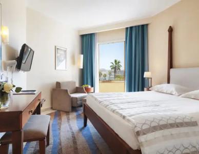 Alexander The Great Beach - 225