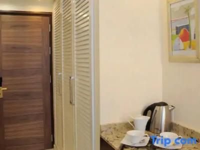 Alexander The Great Beach - 242