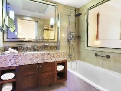 Alexander The Great Beach - 111