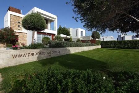 Paradise Cove Luxurious Beach Villas - 206