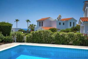 Platzia Beach Villas, Paphos