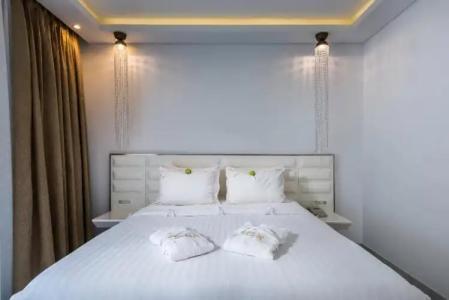 Diamond Deluxe - Adults Only - 137