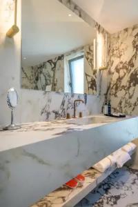 Diamond Deluxe - Adults Only - 181