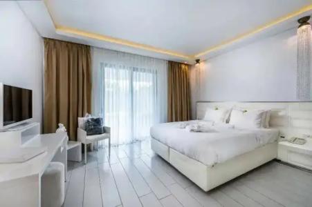 Diamond Deluxe - Adults Only - 154