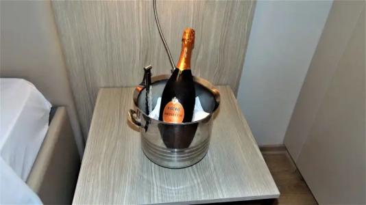 Almond Business - 11