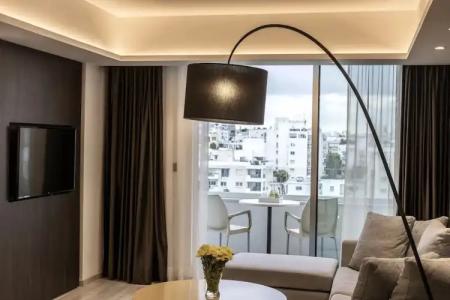 Almond Business - 60