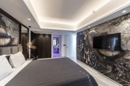 Almond Business - 103