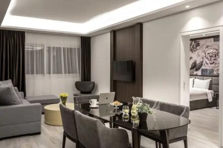 Almond Business - 182