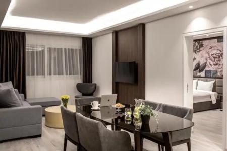 Almond Business - 164