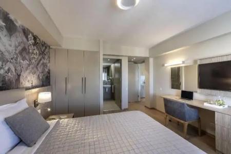 Almond Business - 120