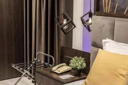 Almond Business - 84