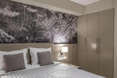 Almond Business - 126