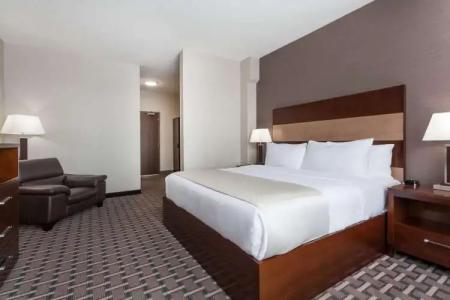 Wyndham Garden Edmonton Airport - 3