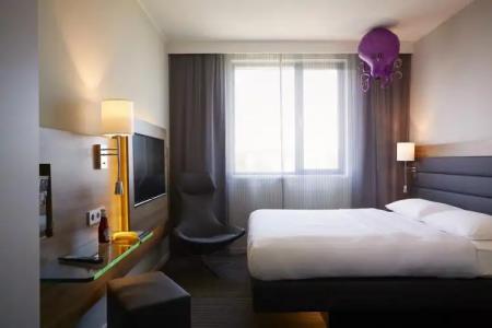 Moxy Frankfurt Airport - 0