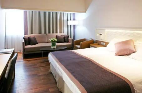 Crowne Plaza Limassol, an IHG - 4