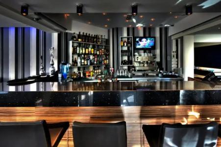 Livadhiotis City - 19