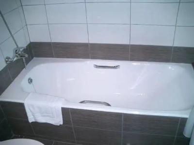 Livadhiotis City - 9