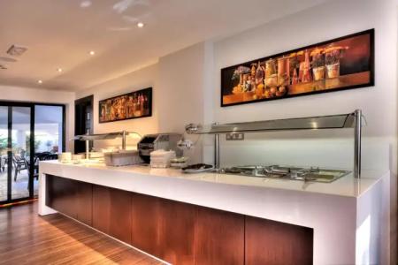 Livadhiotis City - 3