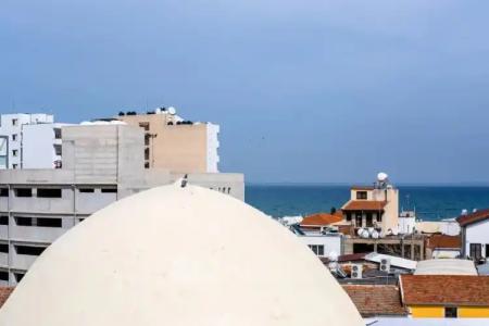 Livadhiotis City - 15