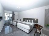 Deluxe Family Suite