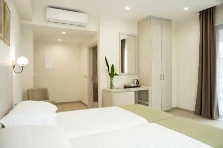 Roseum Boutique - 105