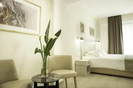 Roseum Boutique - 128