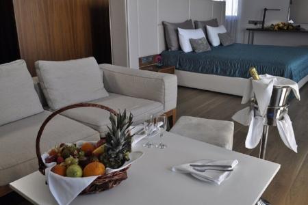 Sun Hall Beach Apartments - 8