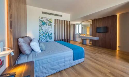 Sun Hall Beach Apartments - 26