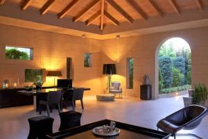 The Ixian All Suites - Adults Only, Ixia