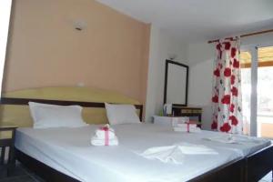 Telis Pension, Moraitika