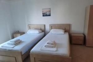 Tasos Rooms, Himare