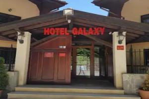 Galaxy Hotel, Chiflik
