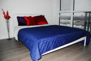Shops at Don Mills Furnished Apartments, Toronto