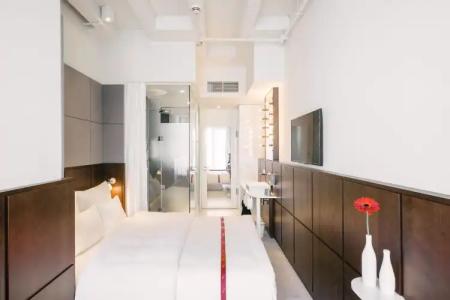 Ruby Lilly Munich - 5